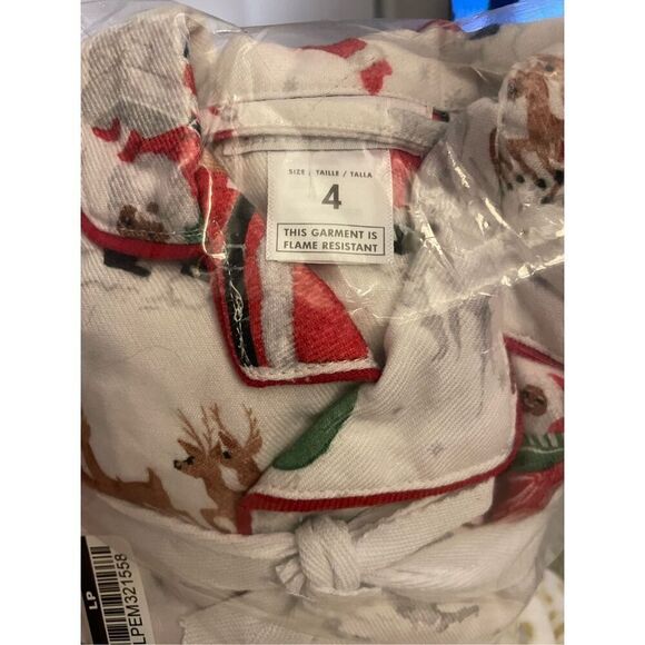 Pottery Barn Kids Heritage Santa Flannel Kids Pajama Set 4-T - Picture 3 of 4
